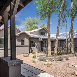 midcentury Caftsman-style home