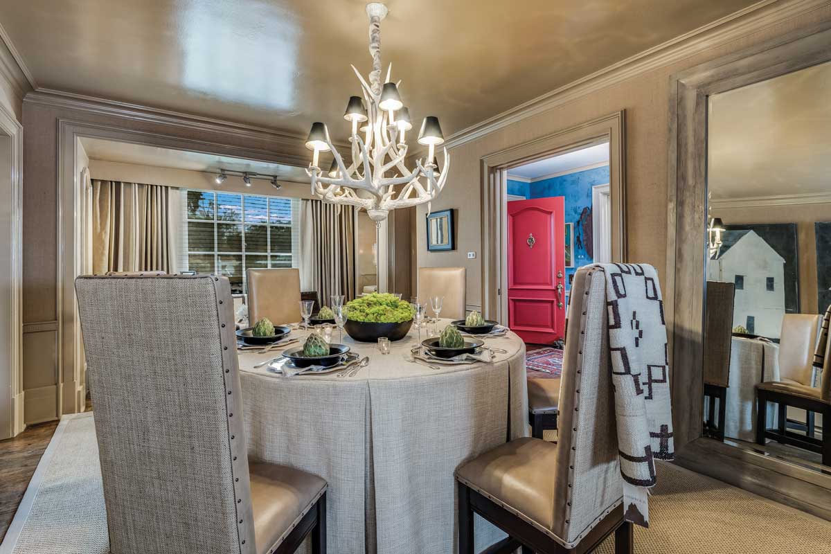 THE DINING ROOM