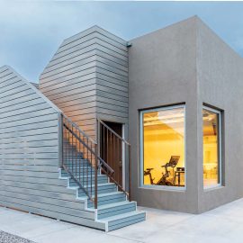 exterior staircase to upper deck
