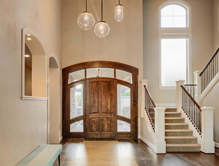 foyer with pendants