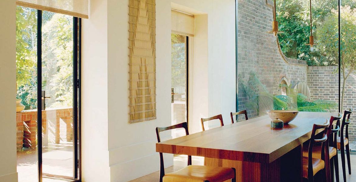 quiet spaces dining