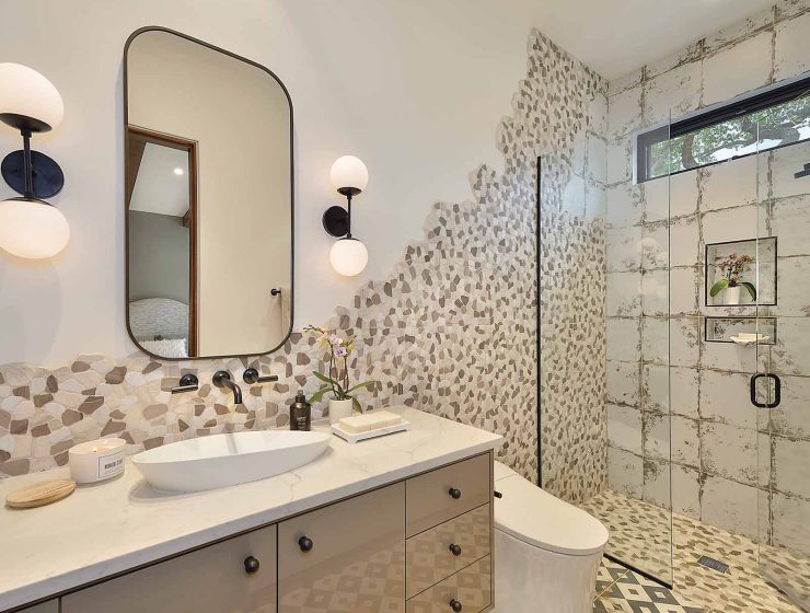old wowrld charm bathroom